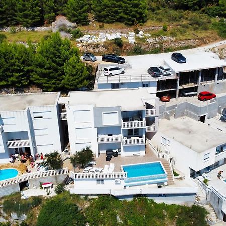 Apartments Arijan30 Целина Екстериор снимка
