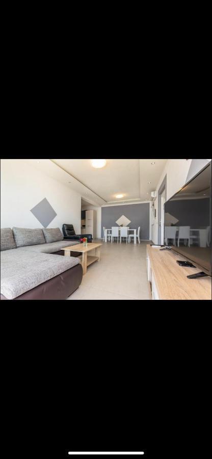 Apartments Arijan30 Целина Екстериор снимка